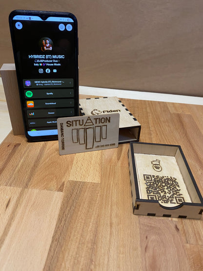 Biglietto da visita in legno di Tiglio con tag NFC